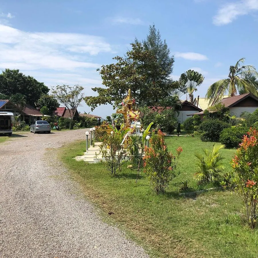 ***  Lanta Mermaid Beach Front Resort 코란타 태국